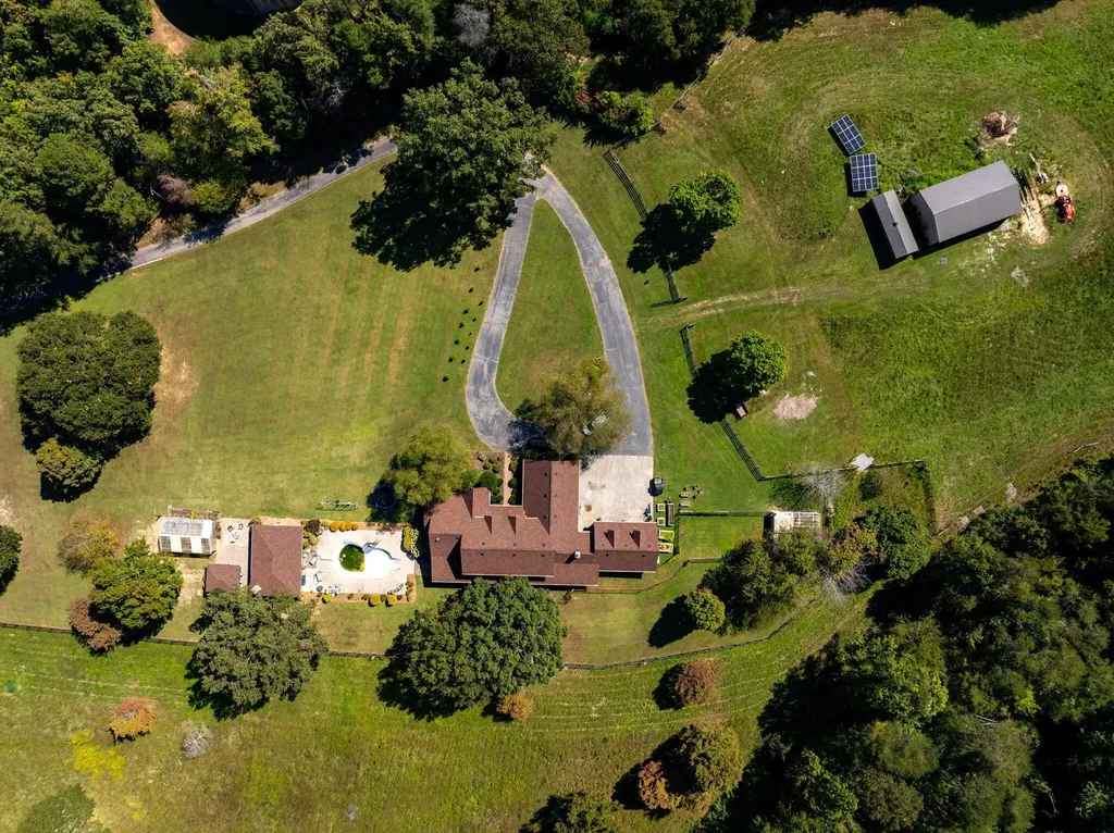 320 Crestview Lane Dayton TN 37321