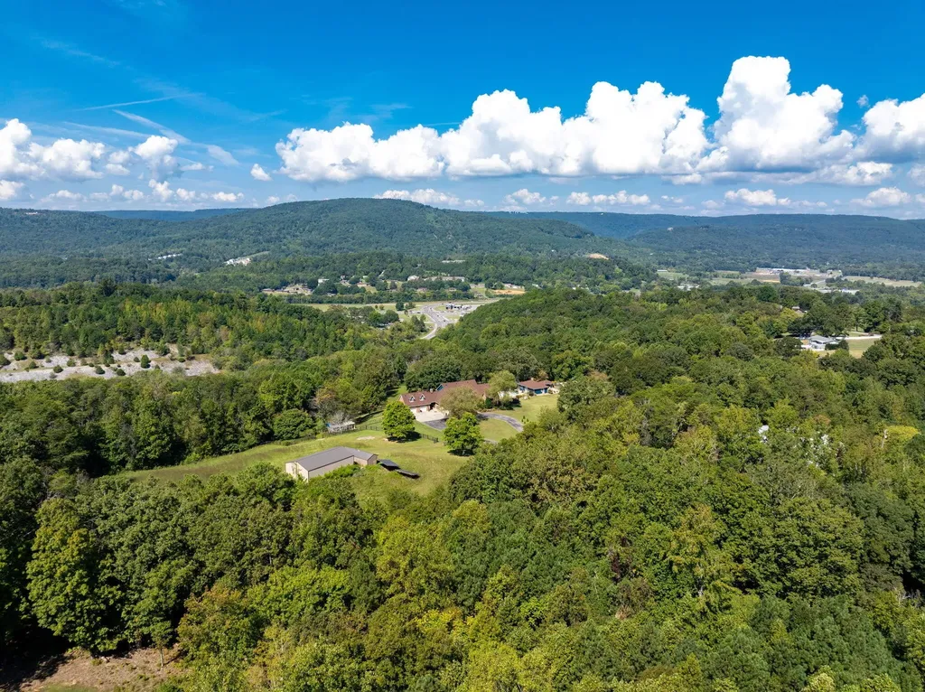 320 Crestview Lane Dayton TN 37321