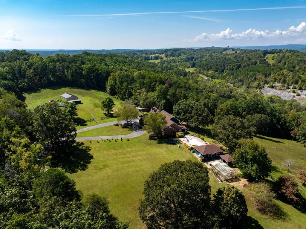 320 Crestview Lane Dayton TN 37321