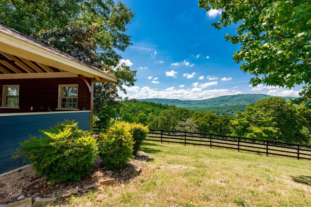 320 Crestview Lane Dayton TN 37321