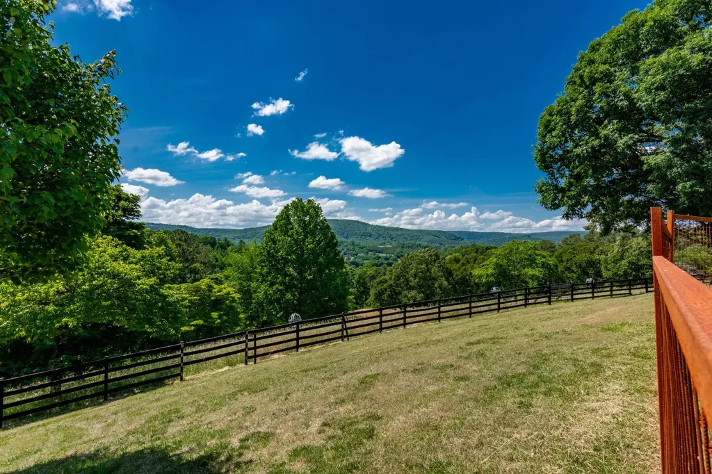 320 Crestview Lane Dayton TN 37321