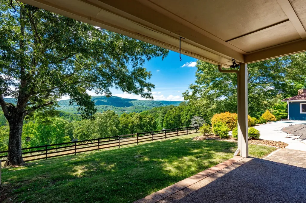 320 Crestview Lane Dayton TN 37321