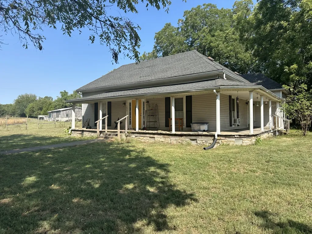 1694 Verona Caney Road Lewisburg TN 37091