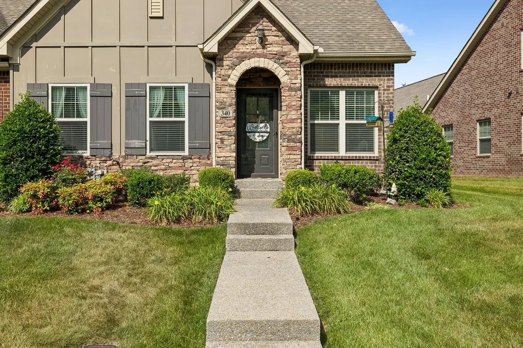 340 Carellton Drive Gallatin TN 37066