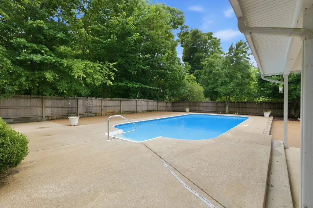 615 Vaughans Gap Road Spring Hill TN 37174