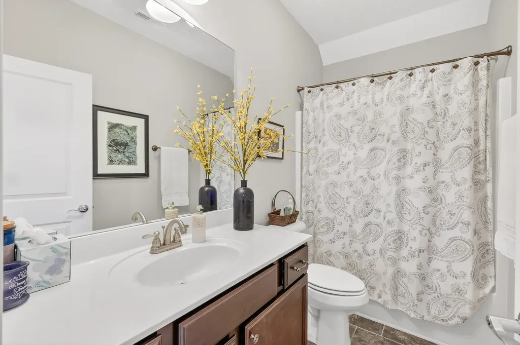 179 Village Circle Lebanon TN 37087