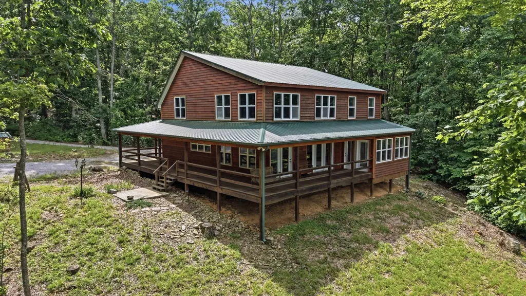 705 N Campbell Road Altamont TN 37301