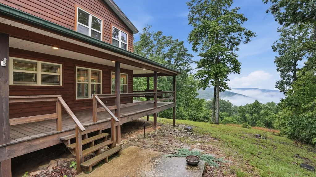 705 N Campbell Road Altamont TN 37301
