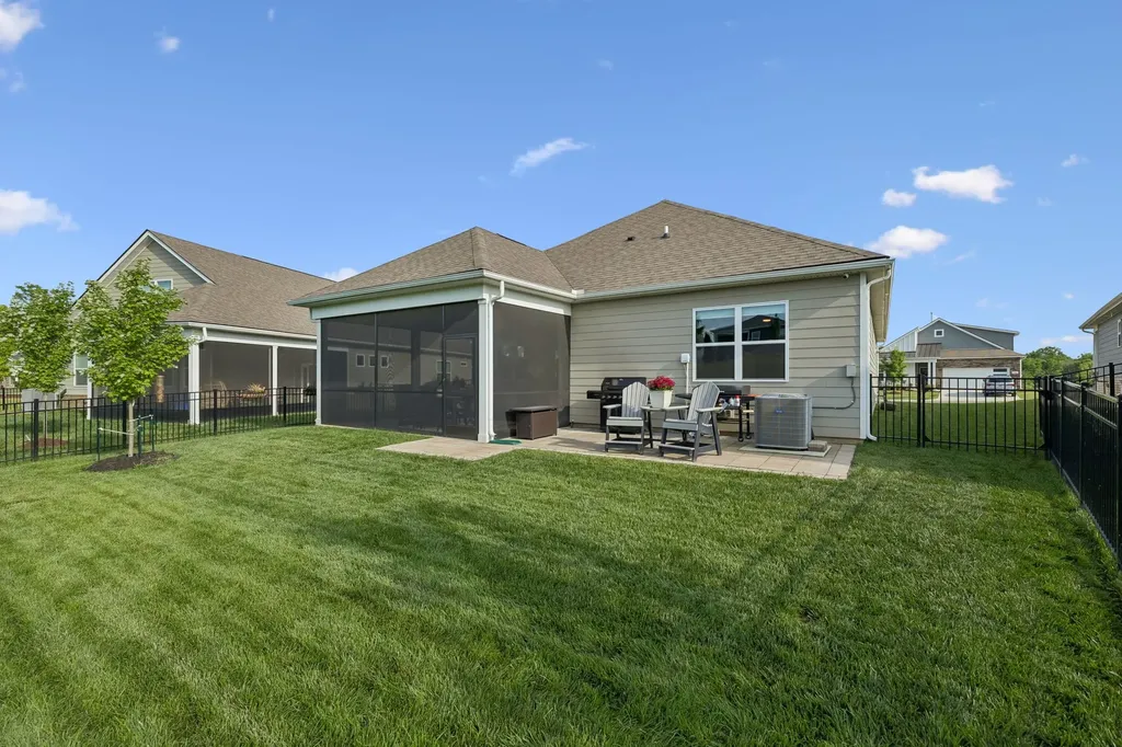 1140 Stoney Brook Pvt Bend Gallatin TN 37066