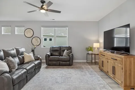 1140 Stoney Brook Pvt Bend Gallatin TN 37066