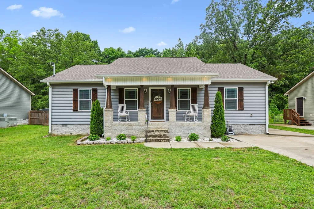 1546 S Spring Street Manchester TN 37355