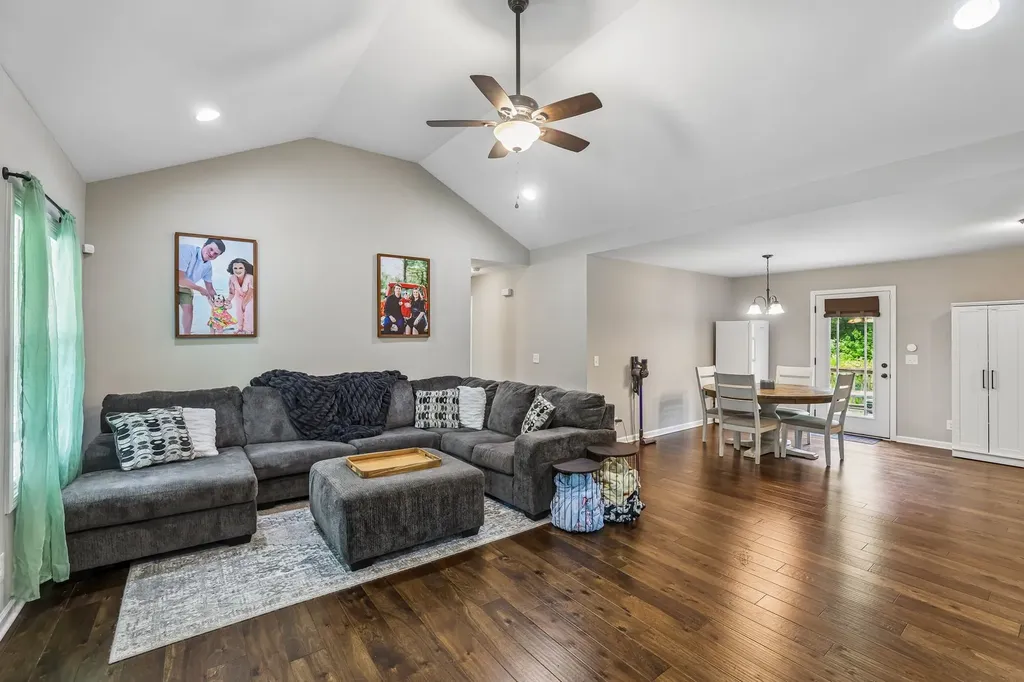 1546 S Spring Street Manchester TN 37355