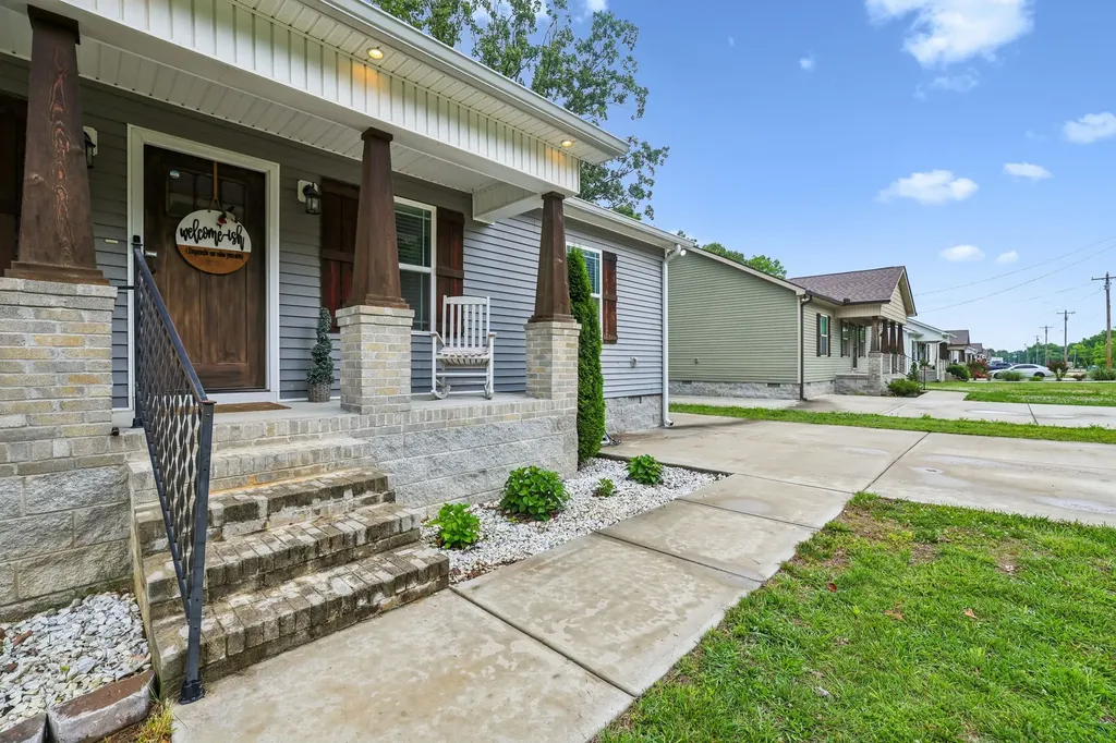 1546 S Spring Street Manchester TN 37355