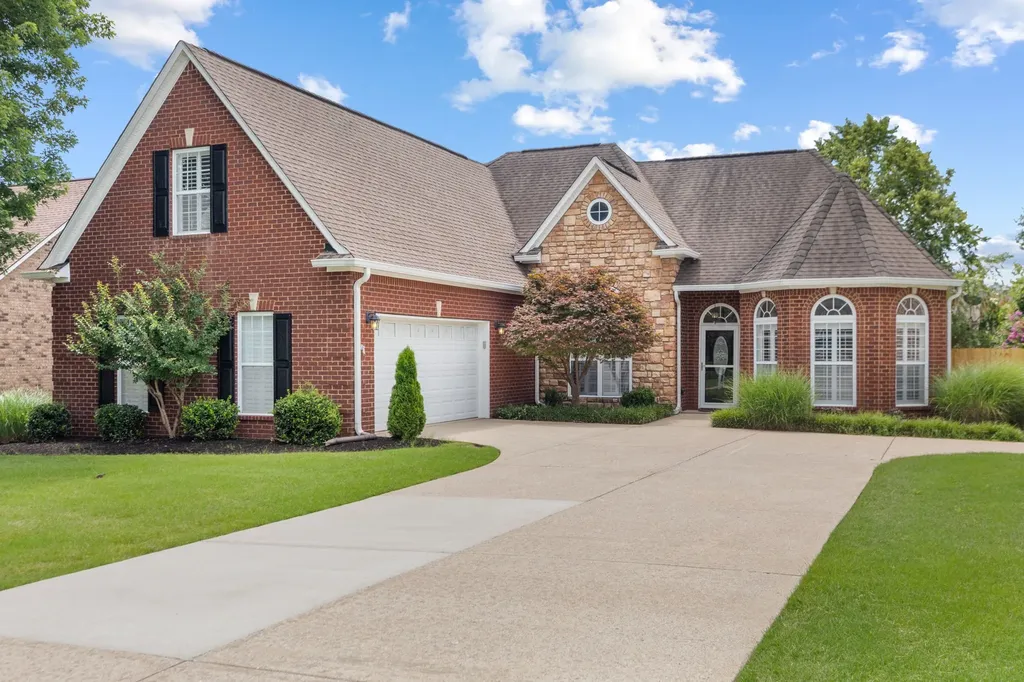 1077 Nealcrest Circle Spring Hill TN 37174