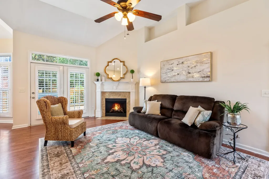 1077 Nealcrest Circle Spring Hill TN 37174