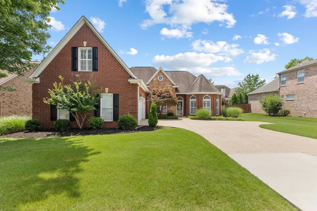 1077 Nealcrest Circle Spring Hill TN 37174