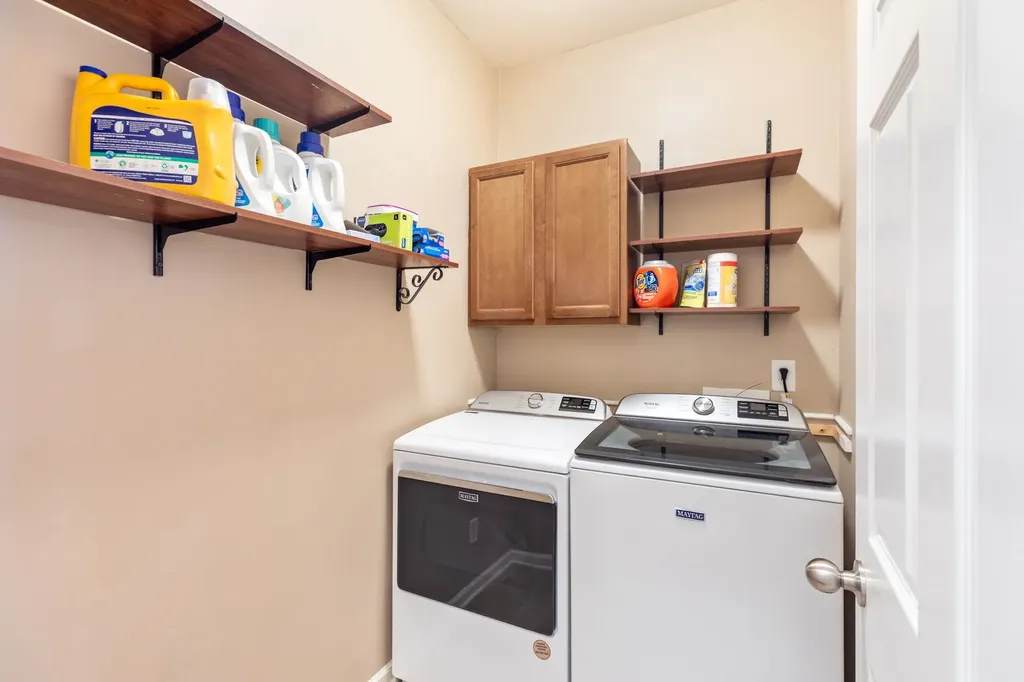 1077 Nealcrest Circle Spring Hill TN 37174