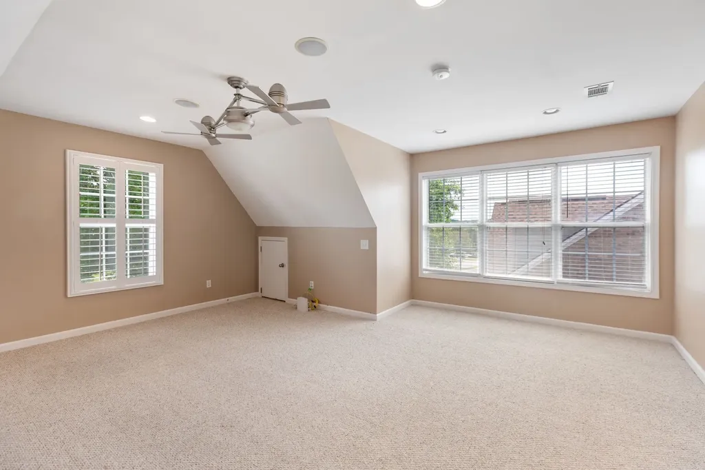 1077 Nealcrest Circle Spring Hill TN 37174