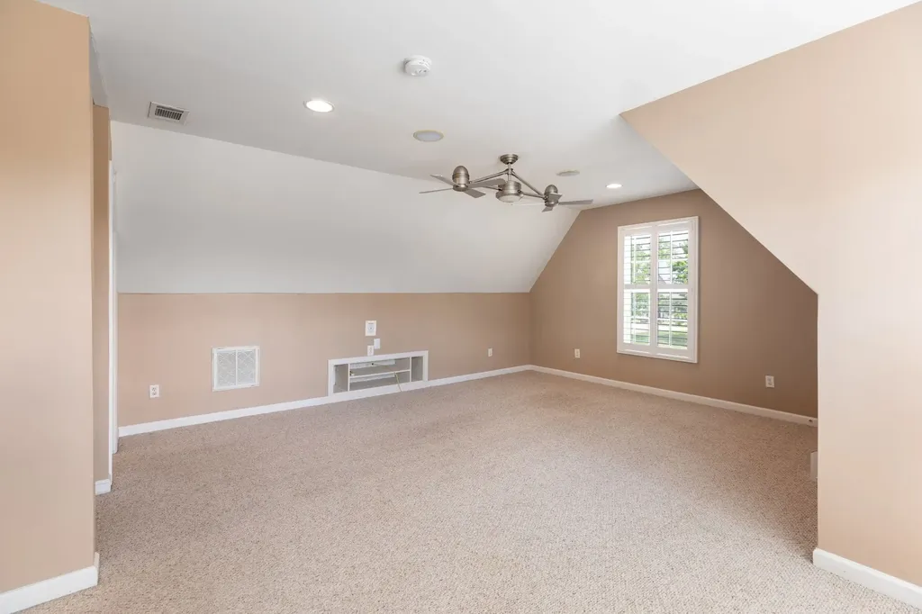1077 Nealcrest Circle Spring Hill TN 37174