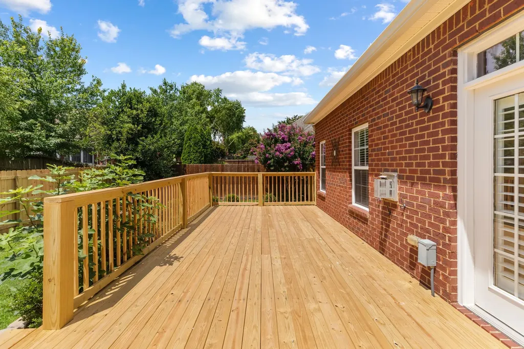 1077 Nealcrest Circle Spring Hill TN 37174