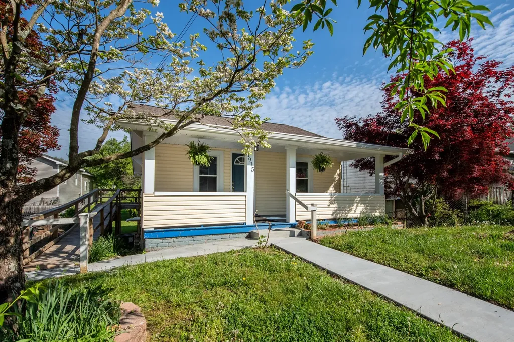 1915 Mccroskey Avenue Knoxville TN 37917