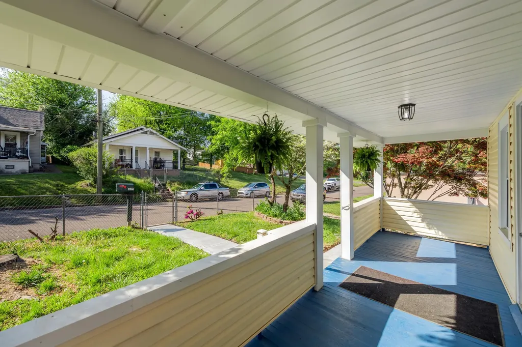 1915 Mccroskey Avenue Knoxville TN 37917