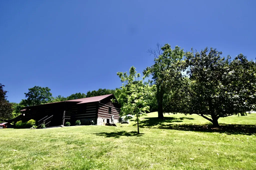 1342 Aetna Church Road Centerville TN 37033