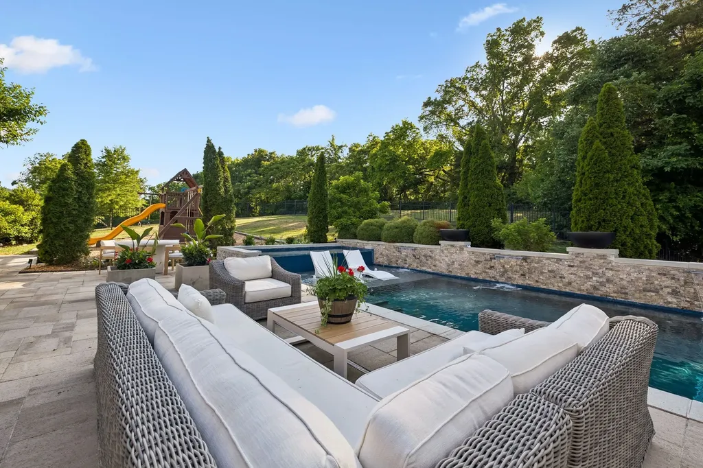 1823 Burland Crescent Brentwood TN 37027