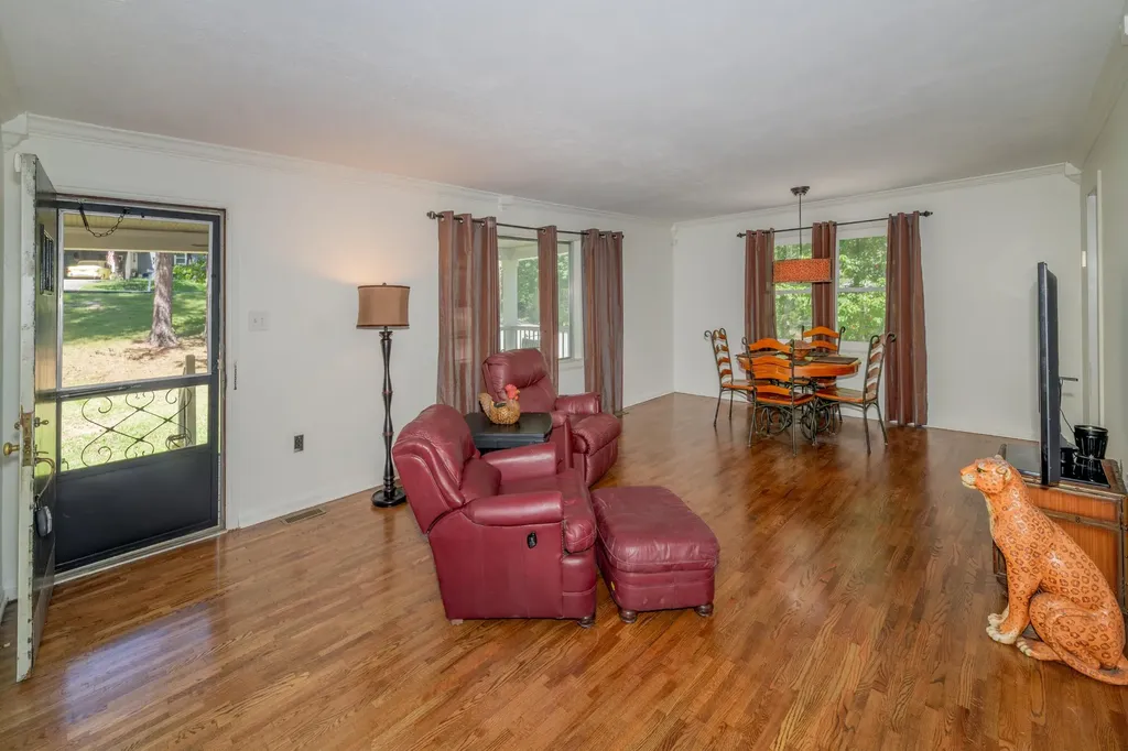 1112 Dogwood Drive Kingston TN 37763