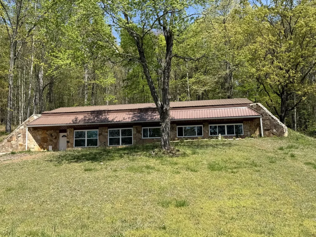 522 College Grove Road Rockwood TN 37854