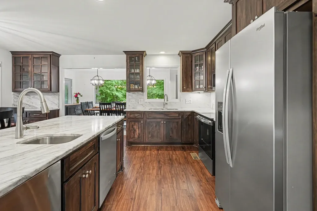 5833 Highway 76, E Springfield TN 37172