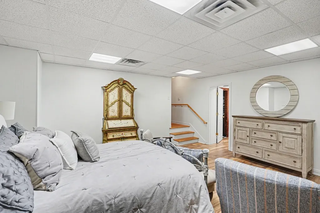 5833 Highway 76, E Springfield TN 37172