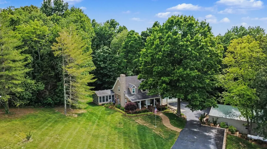 5833 Highway 76, E Springfield TN 37172