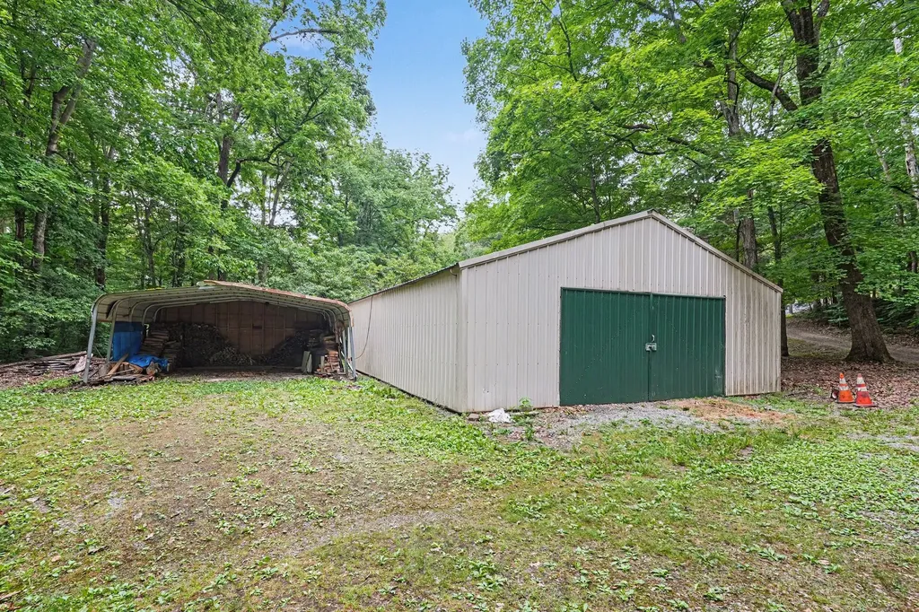 5833 Highway 76, E Springfield TN 37172