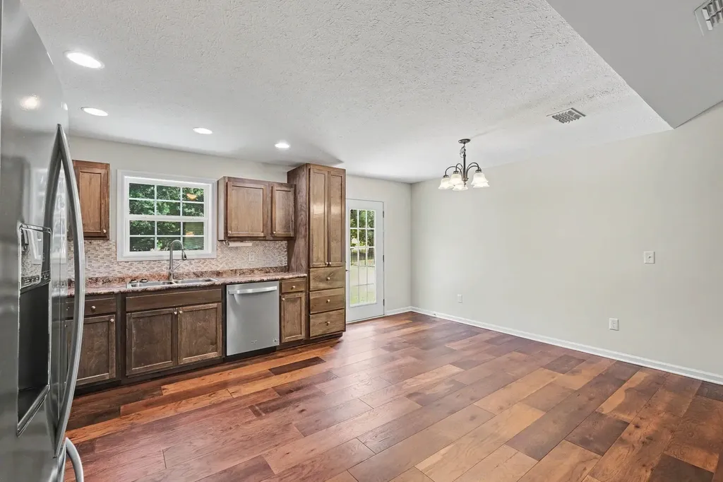 100 Collinwood Drive Tullahoma TN 37388
