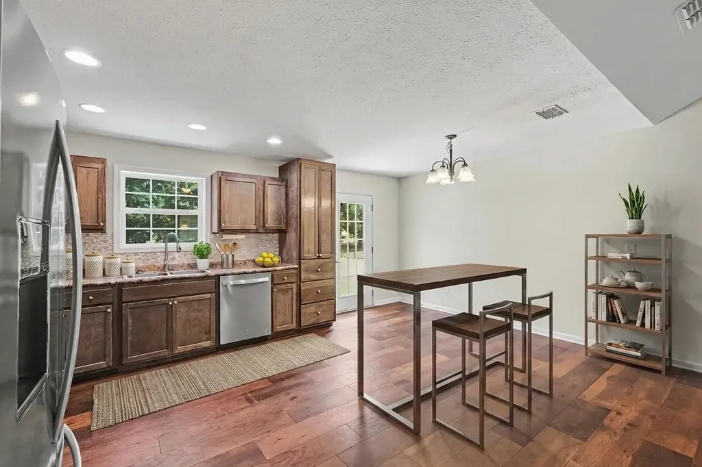 100 Collinwood Drive Tullahoma TN 37388