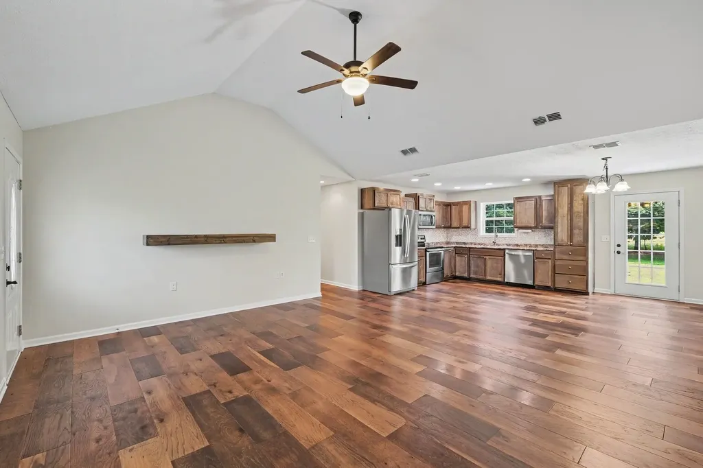 100 Collinwood Drive Tullahoma TN 37388