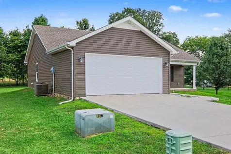 100 Collinwood Drive Tullahoma TN 37388