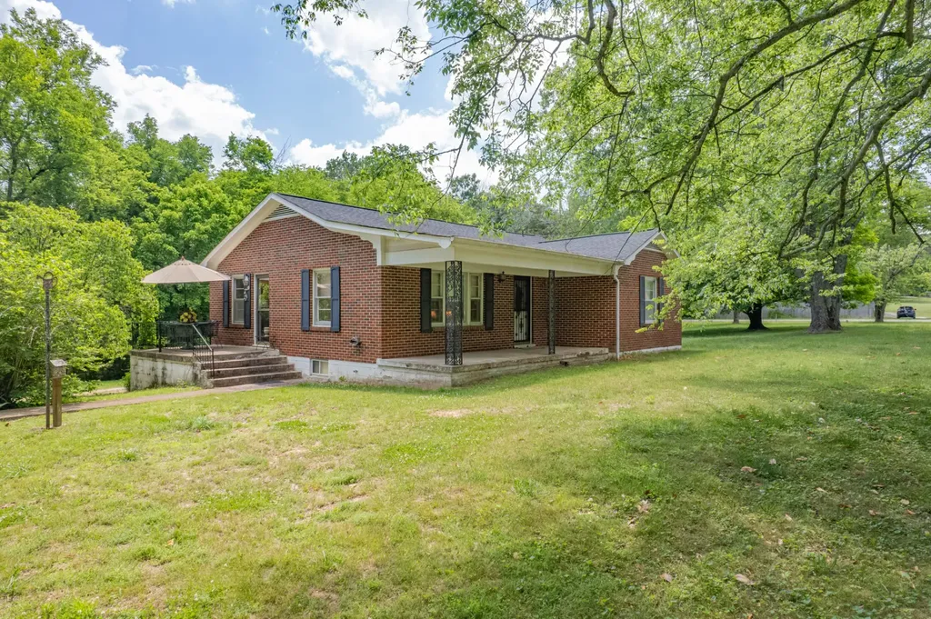 2204 Sowell Mill Pike Columbia TN 38401