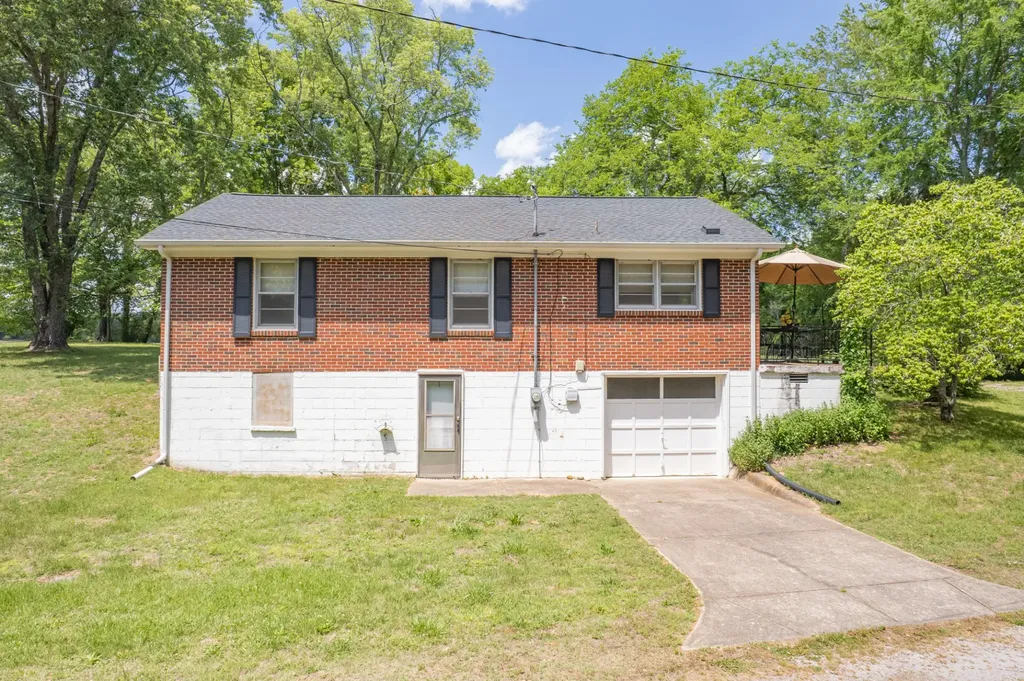 2204 Sowell Mill Pike Columbia TN 38401