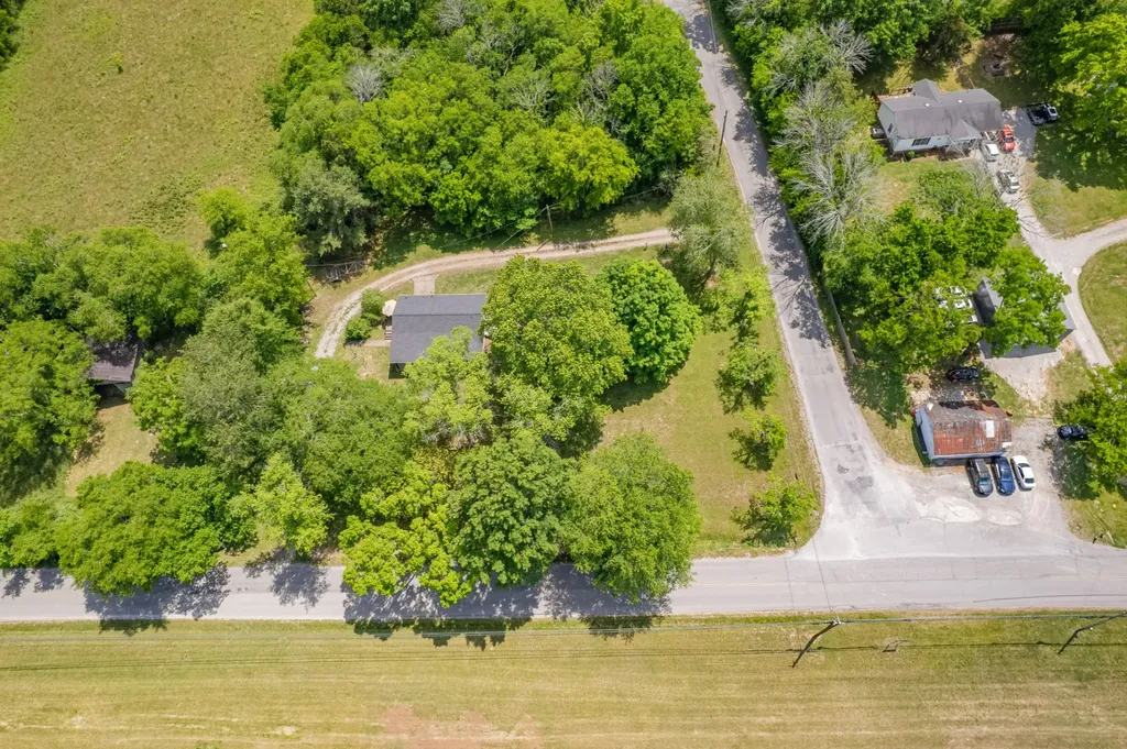2204 Sowell Mill Pike Columbia TN 38401