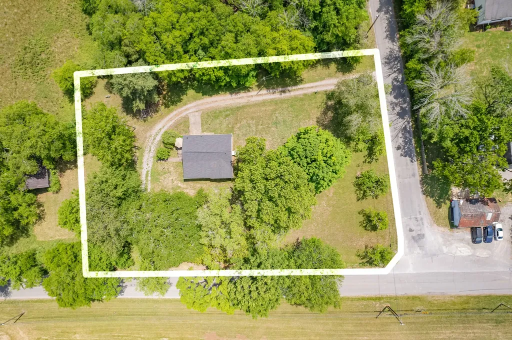 2204 Sowell Mill Pike Columbia TN 38401