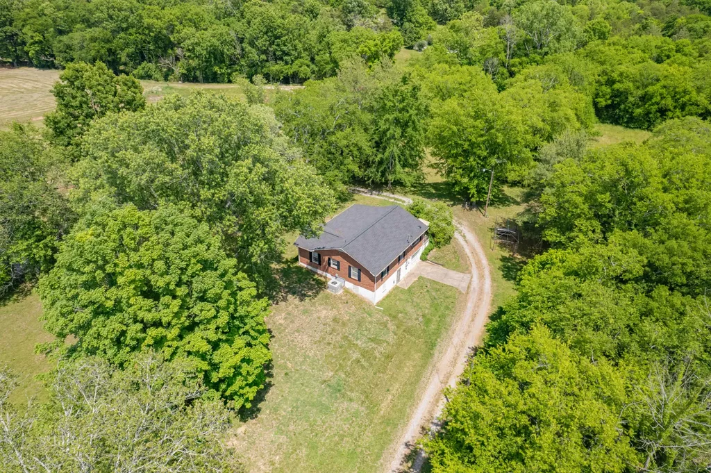 2204 Sowell Mill Pike Columbia TN 38401