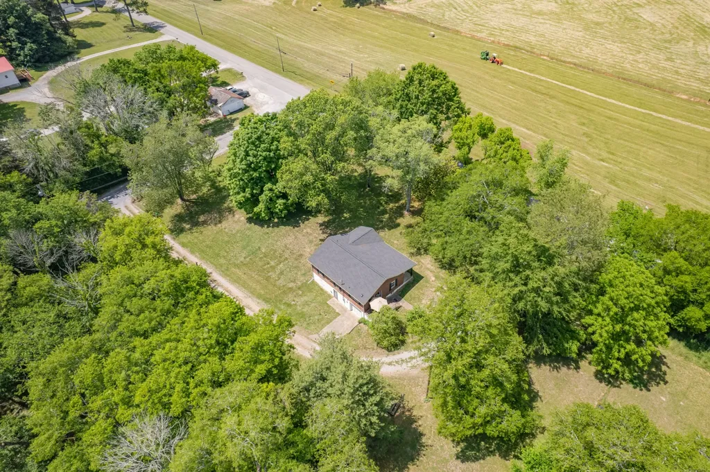 2204 Sowell Mill Pike Columbia TN 38401