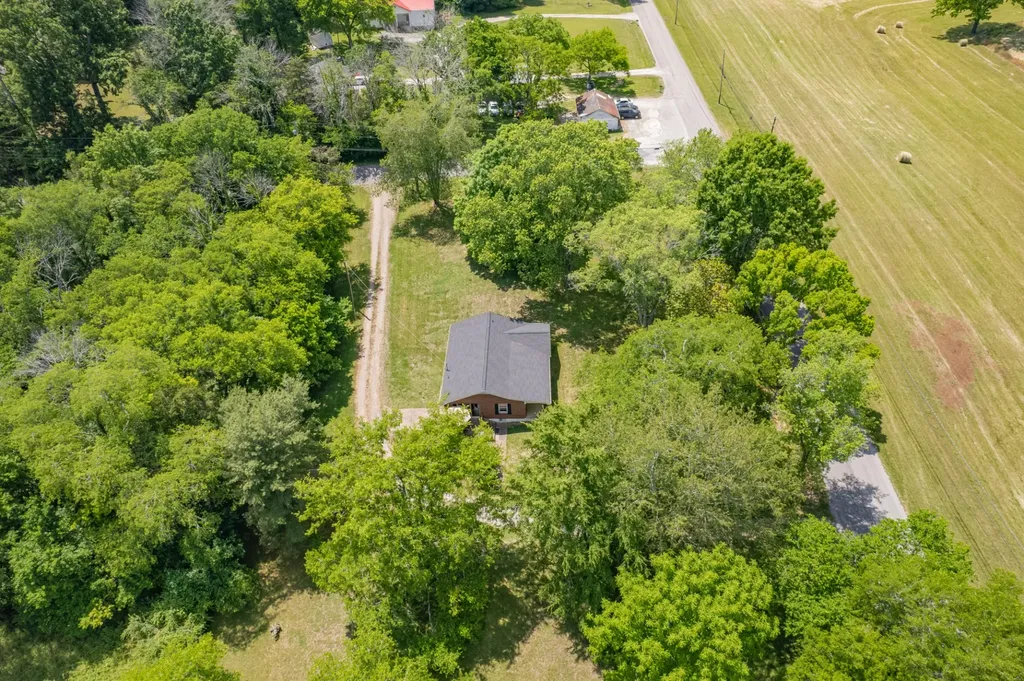 2204 Sowell Mill Pike Columbia TN 38401