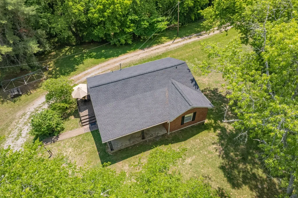 2204 Sowell Mill Pike Columbia TN 38401