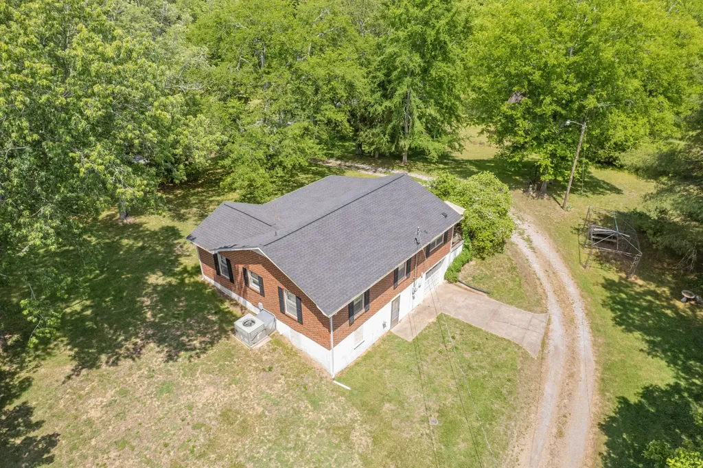 2204 Sowell Mill Pike Columbia TN 38401