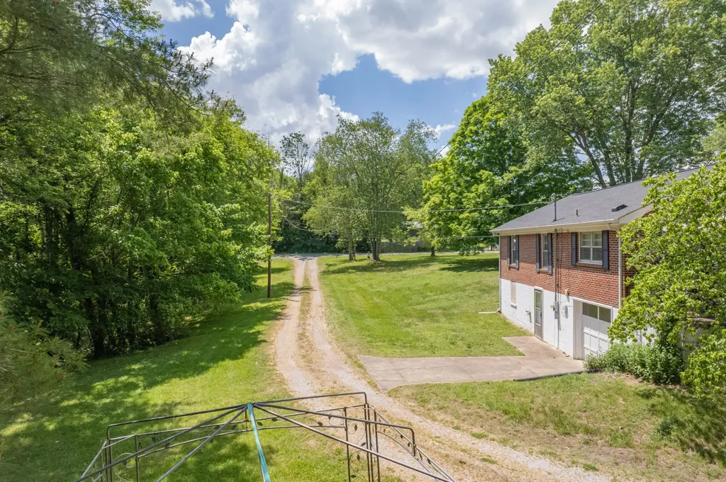 2204 Sowell Mill Pike Columbia TN 38401