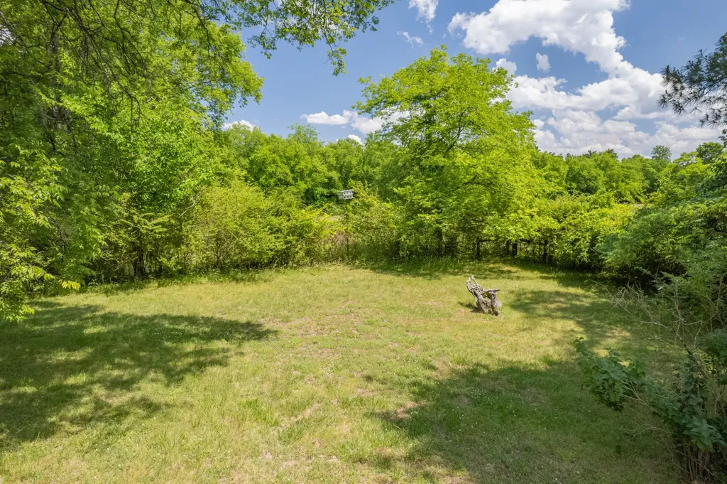 2204 Sowell Mill Pike Columbia TN 38401