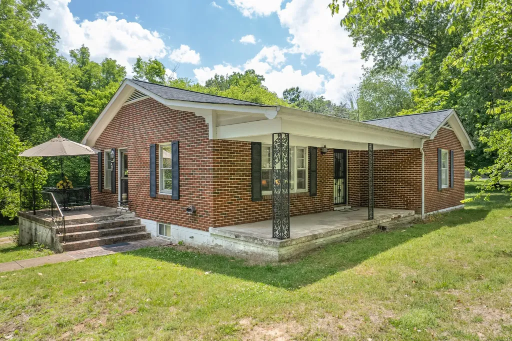 2204 Sowell Mill Pike Columbia TN 38401